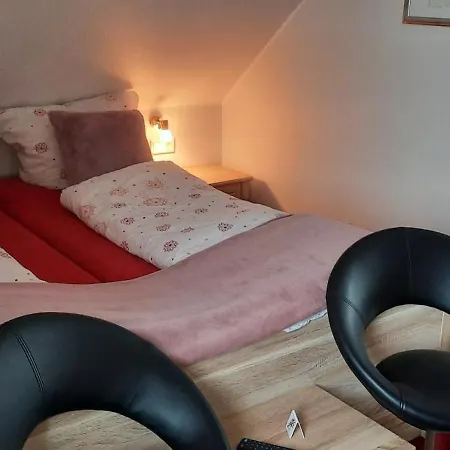 Zum Kreuzberg Отель