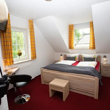 Hotel Zum Kreuzberg 3*