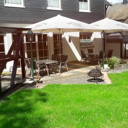 Hotel Zum Kreuzberg 3*