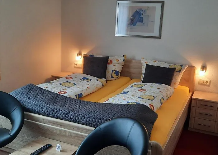 Zum Kreuzberg Hotel 3*